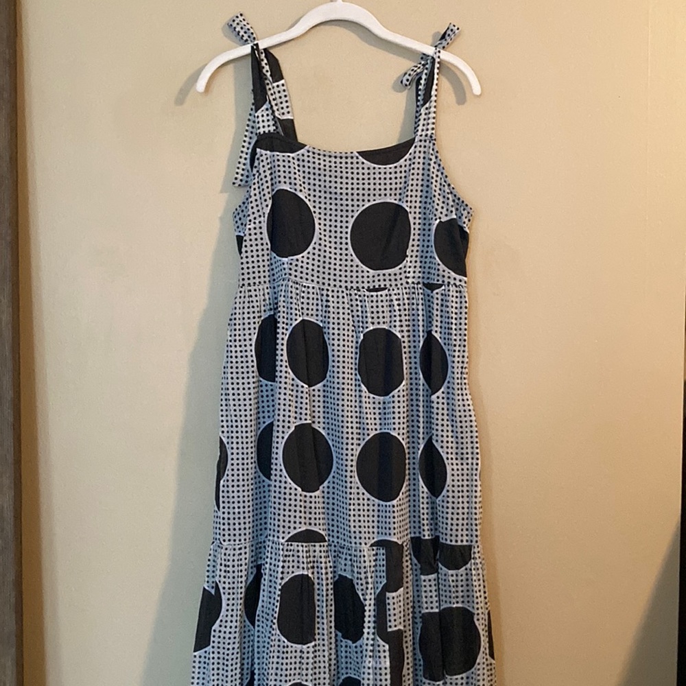 NWOT Carly Jean Los Angeles Natalie dress in sz Medium